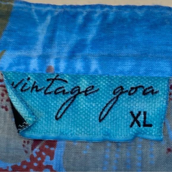 Vintage Gora Women’s Button Down Shirt Floral Embroidered  Blue Size XL - Picture 7 of 16